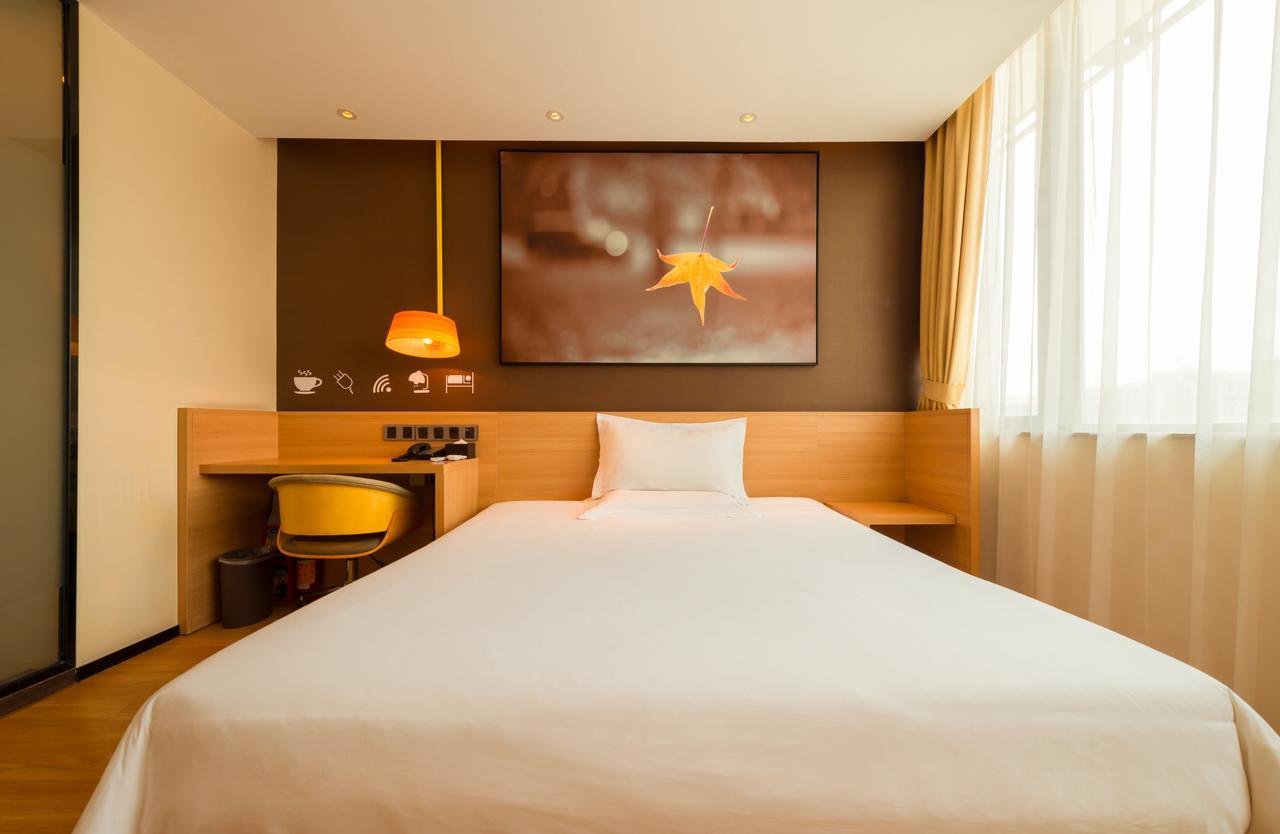 Iu Hotel Shenyang Railway Station Sk Transfer Center Buitenkant foto