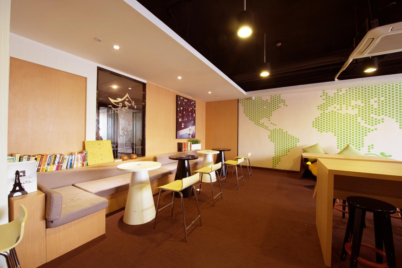 Iu Hotel Shenyang Railway Station Sk Transfer Center Buitenkant foto