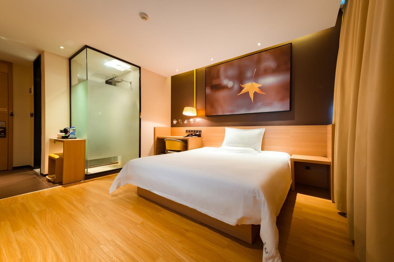 Iu Hotel Shenyang Railway Station Sk Transfer Center Buitenkant foto