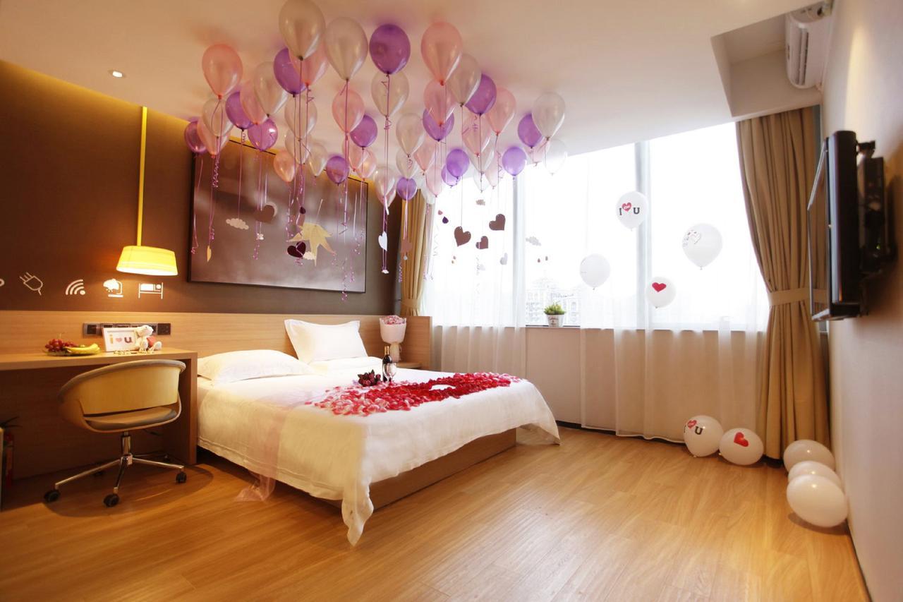 Iu Hotel Shenyang Railway Station Sk Transfer Center Buitenkant foto